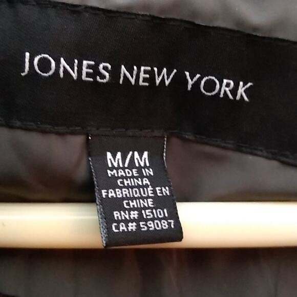 Jones New York full length winter coat. Size Med - Picture 2 of 10